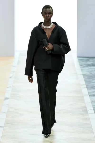 Look 9